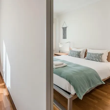 Guestready - Cactus Balcony - Free Private Parking Oporto
