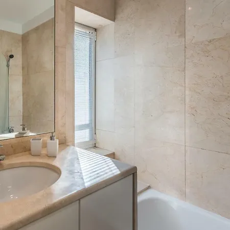 Guestready - Cactus Balcony - Free Private Parking Apartment Porto