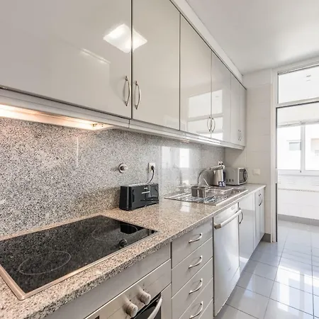 Guestready - Cactus Balcony - Free Private Parking Apartment *